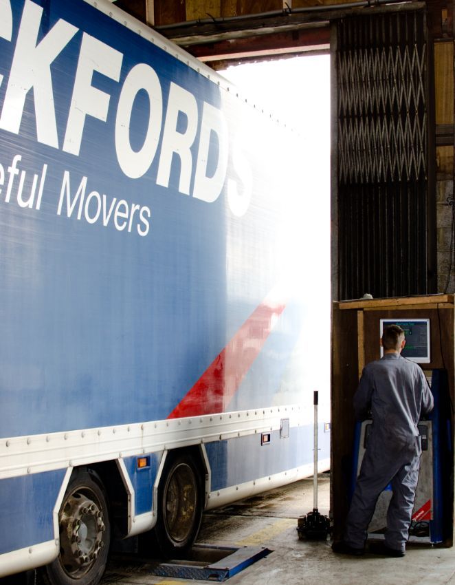 Truck repair servicing Truck repair servicing
